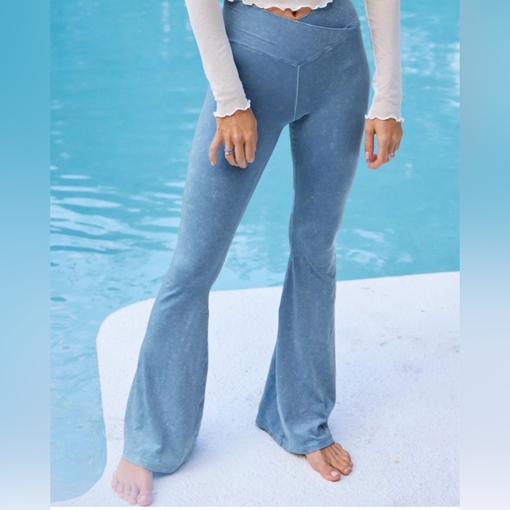 Aerie Offline Sky Blue Real Me Flare Crossover Leggings